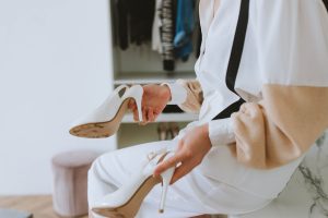 Шкаф за обувки: Как да изберете подходящия модел за антрето